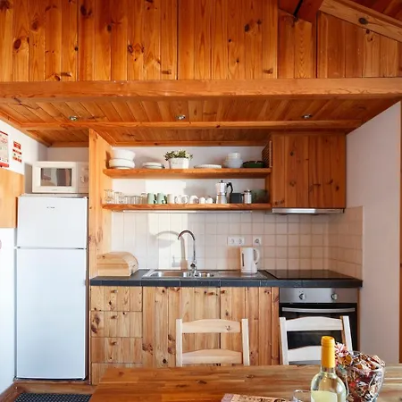 Condessa - Modern Charm In Historic Lägenhet