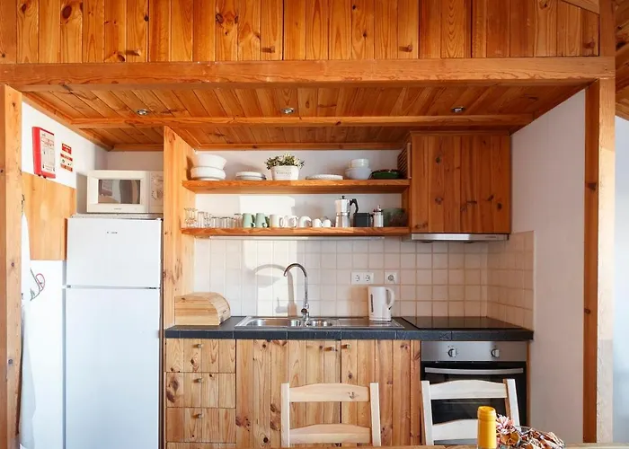 Condessa - Modern Charm In Historic شقة