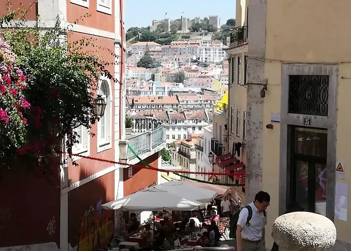 Condessa - Modern Charm In Historic شقة