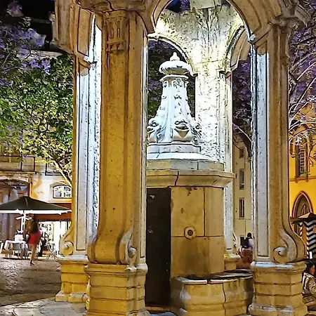 Апартаменты Condessa - Modern Charm In Historic