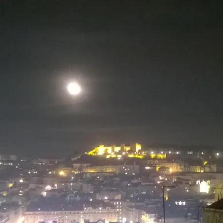 Апартаменты Condessa - Modern Charm In Historic